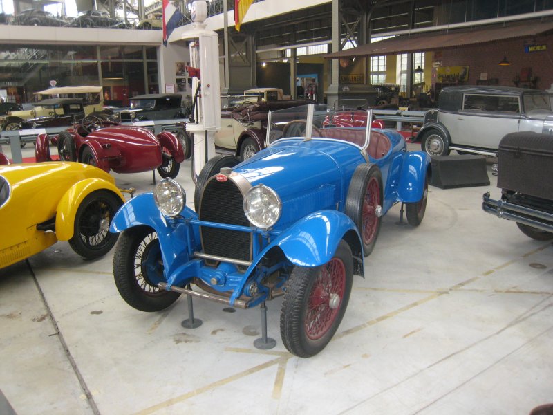 Bugatti Type 44 de 1928 ( Musee Autoworld Bruxelles)