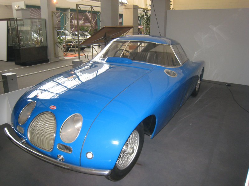 Bugatti Type 57 de 1952 ( Musee Autoworld Bruxelles)