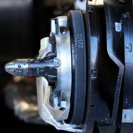 Flash 248 – 14 février 2024 – Histoire du frein carbone en Formule 1